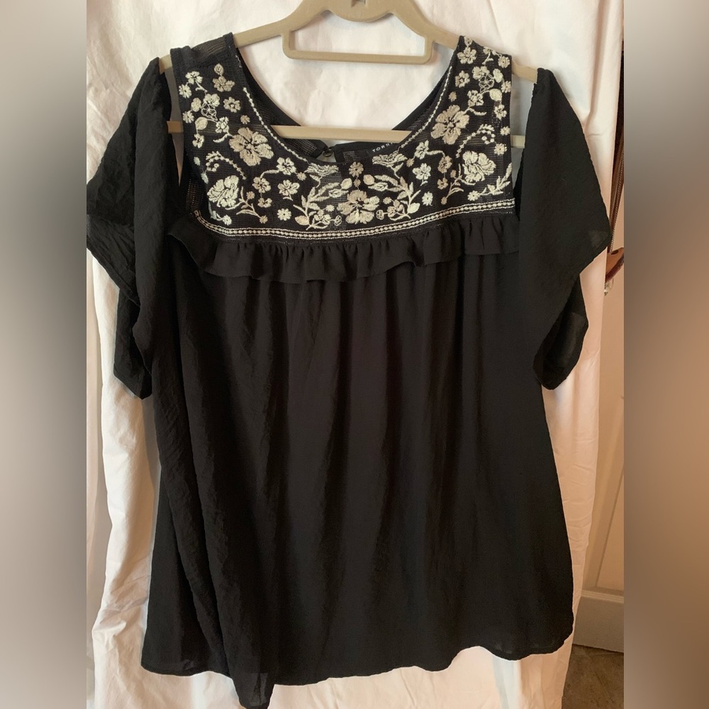 Torrid cold shoulder blouse with embroidered top